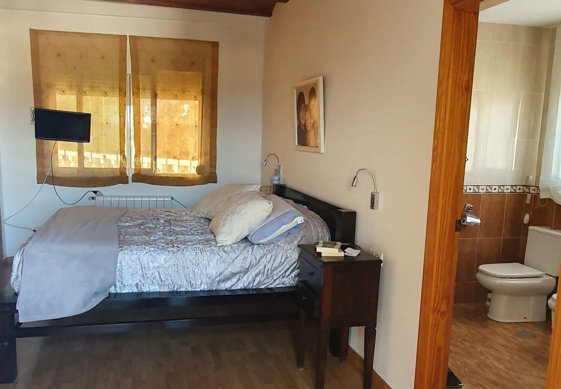 5 bedroom Villa for sale in Alfaz del Pi / L'Alfas del Pi with pool - € 550,000 (Ref: 7301243)