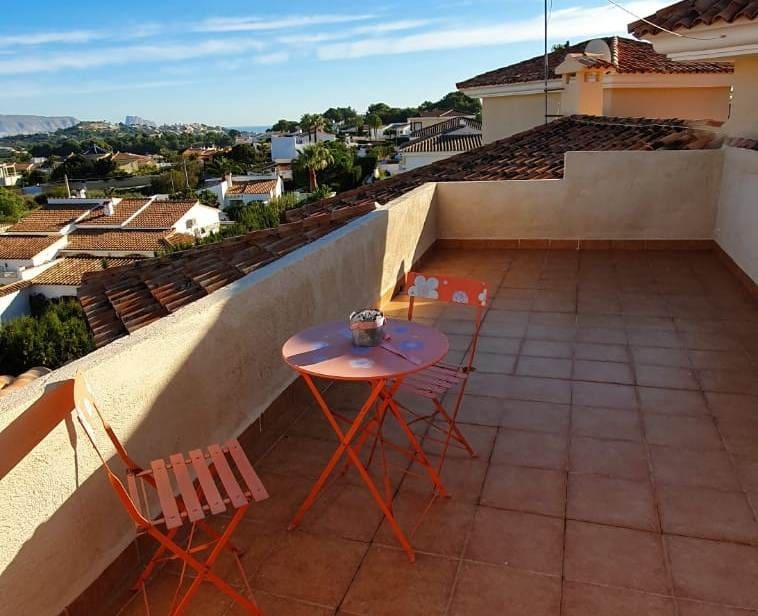 5 bedroom Villa for sale in Alfaz del Pi / L'Alfas del Pi with pool - € 550,000 (Ref: 7301243)