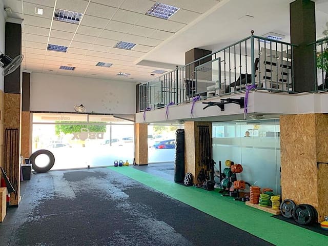 Commercial for sale in Pueblo - Urbanizaciones, Alfaz del Pi / L'Alfàs del Pi - € 289,000 (Ref: 7519358)