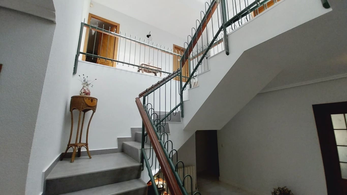 5 soveværelse Villa til salg i Benidorm med swimmingpool - € 735.000 (Ref: 7682666)