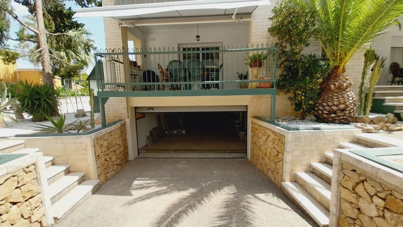 5 soveværelse Villa til salg i Benidorm med swimmingpool - € 735.000 (Ref: 7682666)