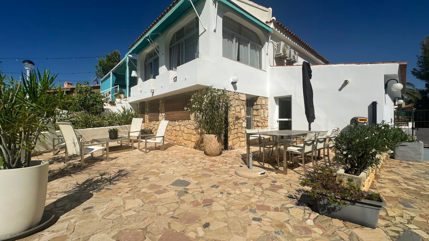 4 Zimmer Villa zu verkaufen in Barranco Hondo mit Pool - 595.000 € (Ref: 7759848)