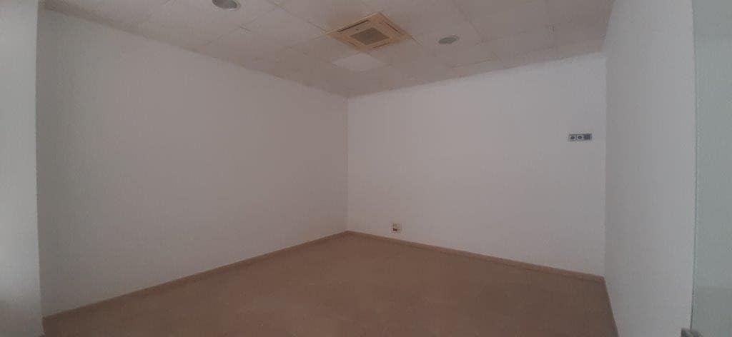 Commercieel te koop in La Nucia - € 150.000 (Ref: 7799310)