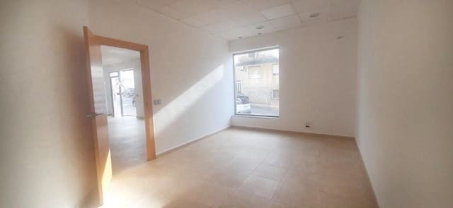 Commercial for sale in La Nucia Pueblo  , La Nucia - € 150,000 (Ref: 7799310)