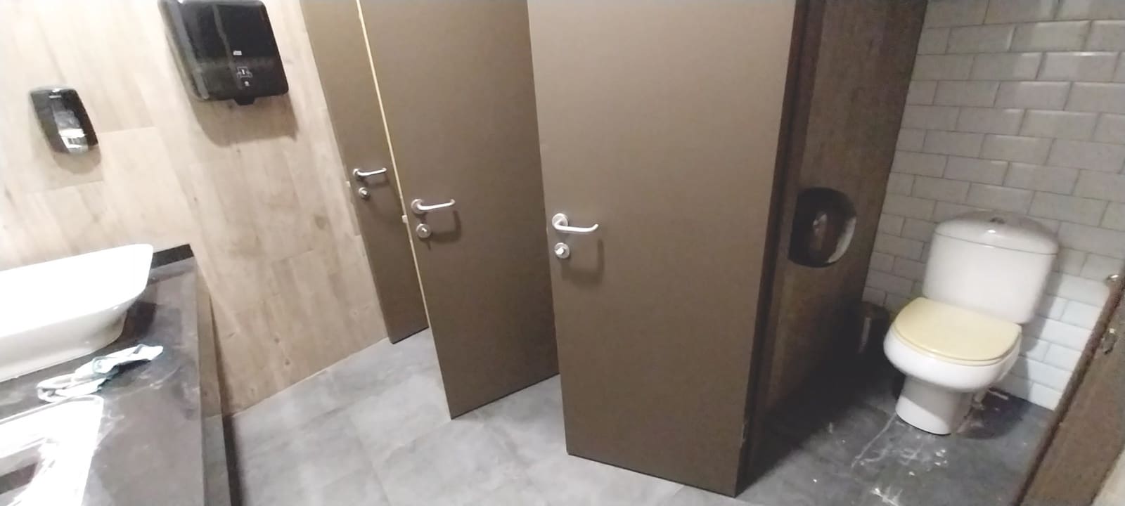 Kommersiell til salgs i Albir - € 1 200 000 (Ref: 7802479)