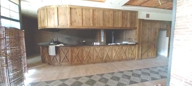 Commercial for sale in Albir, Alfaz del Pi / L'Alfàs del Pi - € 1,200,000 (Ref: 7802479)