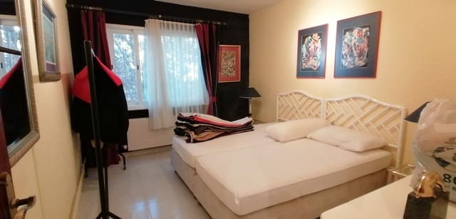 5 bedroom Villa for sale in Pueblo - Urbanizaciones, Alfaz del Pi / L'Alfàs del Pi with pool - € 729,000 (Ref: 8040004)