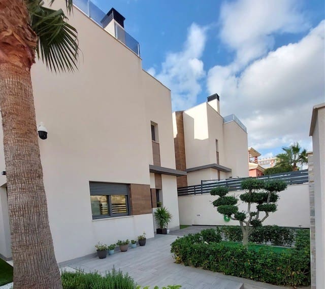 3 quarto Moradia para venda em Finestrat com piscina - 735 000 € (Ref: 8118172)