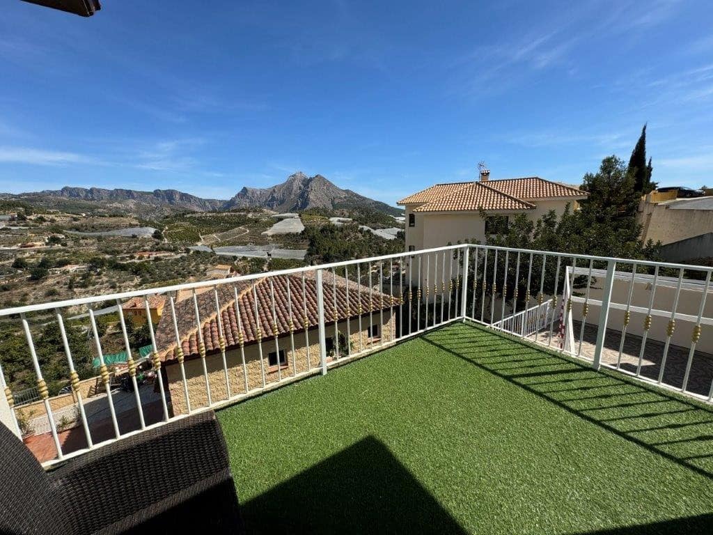 Villa te koop in Callosa d'En Sarria met zwembad - € 595.000 (Ref: 8176353)