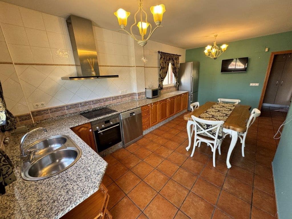 Villa te koop in Callosa d'En Sarria met zwembad - € 595.000 (Ref: 8176353)