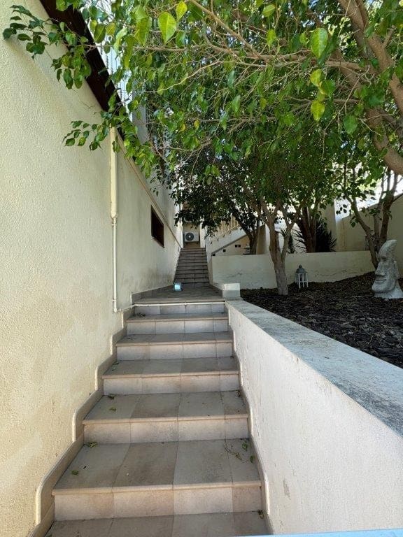 Villa te koop in Callosa d'En Sarria met zwembad - € 595.000 (Ref: 8176353)