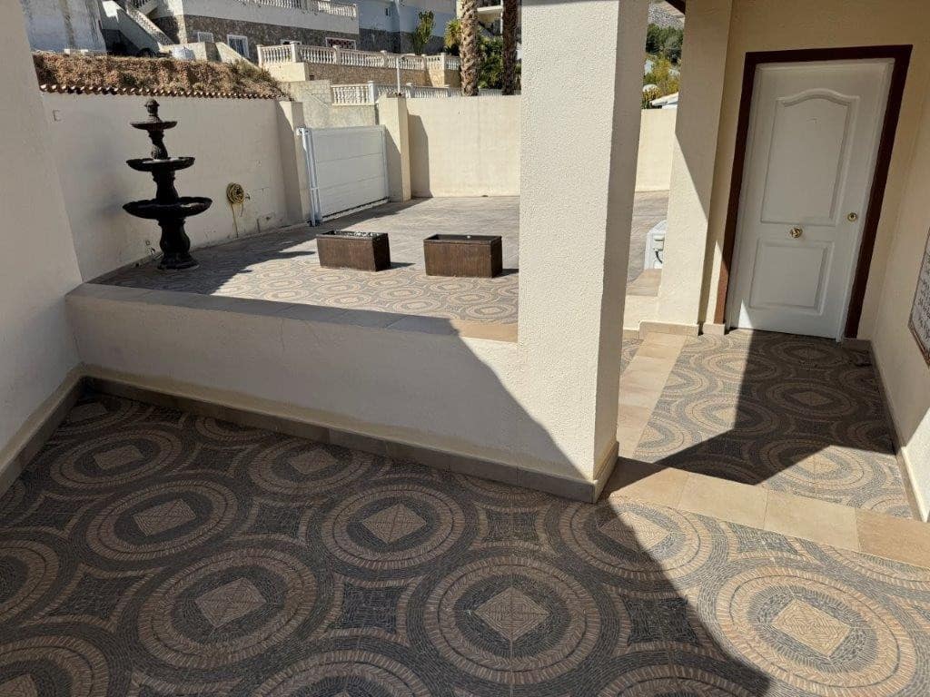 Villa te koop in Callosa d'En Sarria met zwembad - € 595.000 (Ref: 8176353)