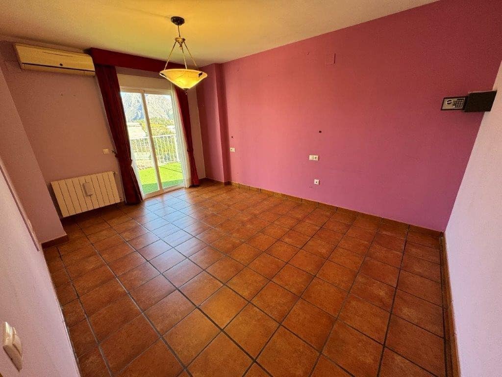 Villa te koop in Callosa d'En Sarria met zwembad - € 595.000 (Ref: 8176353)