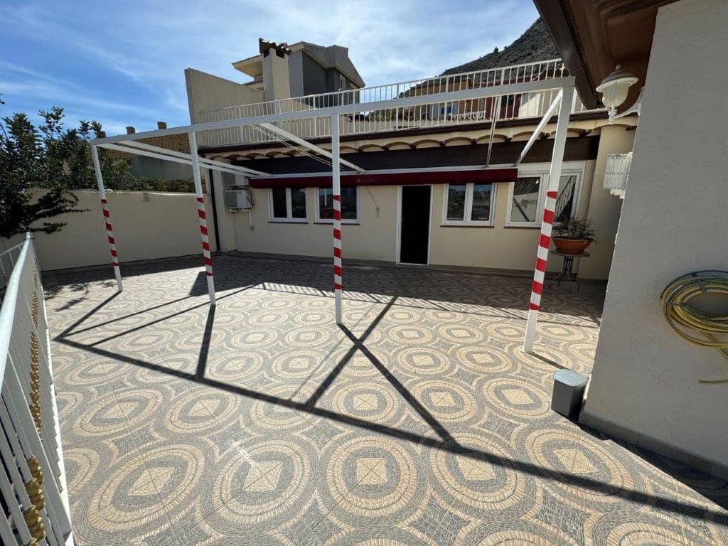 Villa te koop in Callosa d'En Sarria met zwembad - € 595.000 (Ref: 8176353)