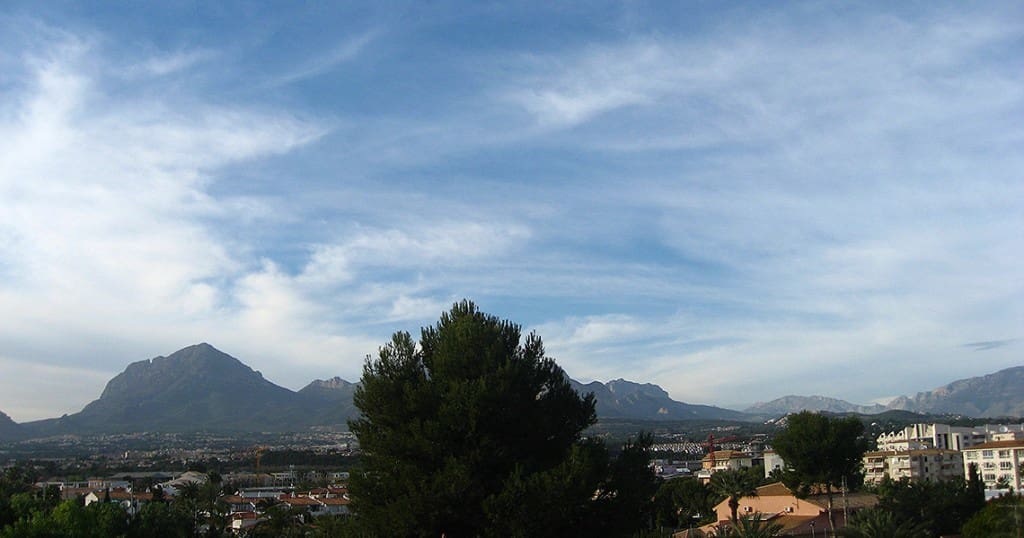 4 bedroom Villa for sale in Albir with pool - € 990,000 (Ref: 8253163)