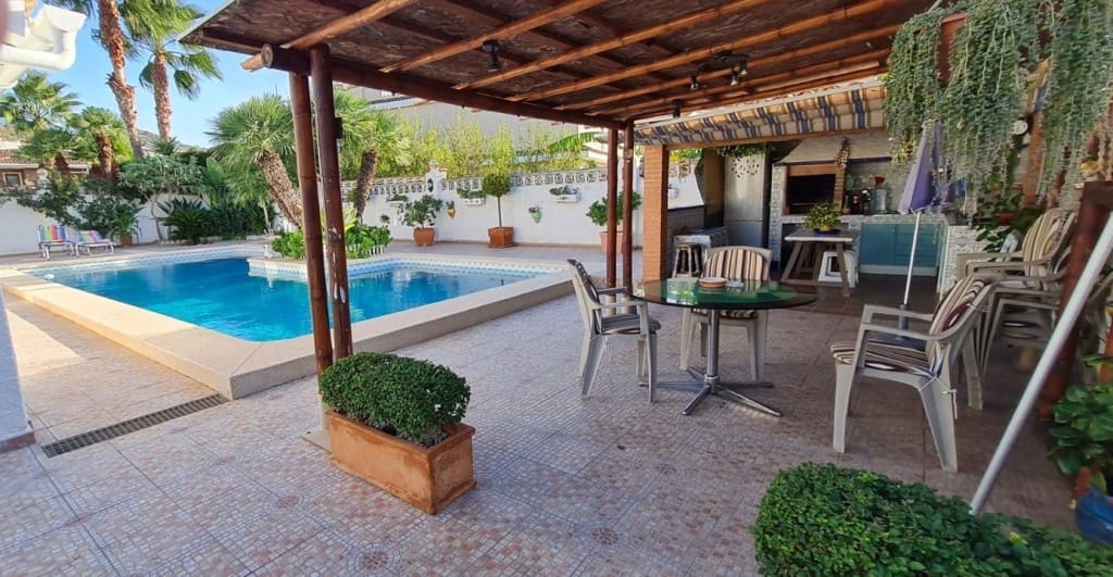 6 soverom Villa til salgs i Benidorm - € 745 000 (Ref: 8382328)