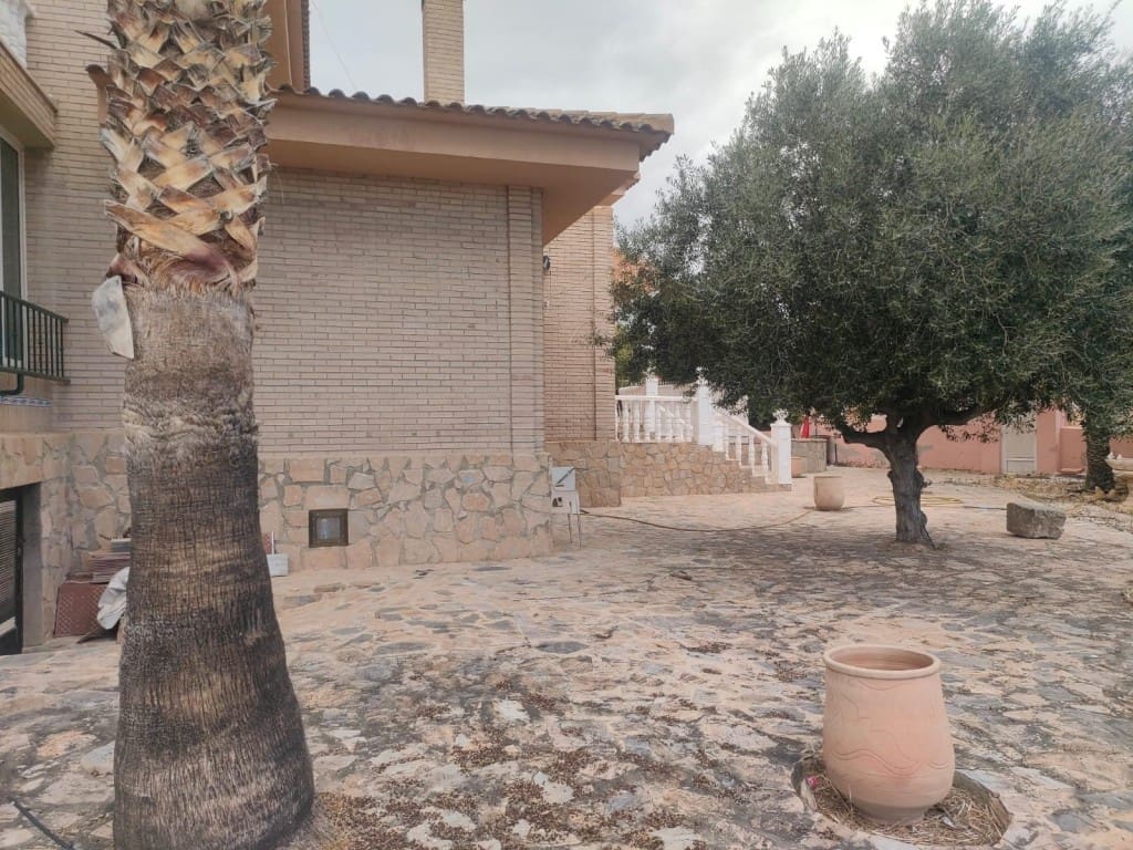 6 bedroom Villa for sale in El Hacienda del Sol, La