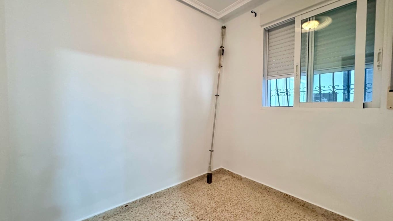 3 makuuhuone Huvila myytävänä paikassa La Nucia mukana uima-altaan - 255 000 € (Ref: 8481806)