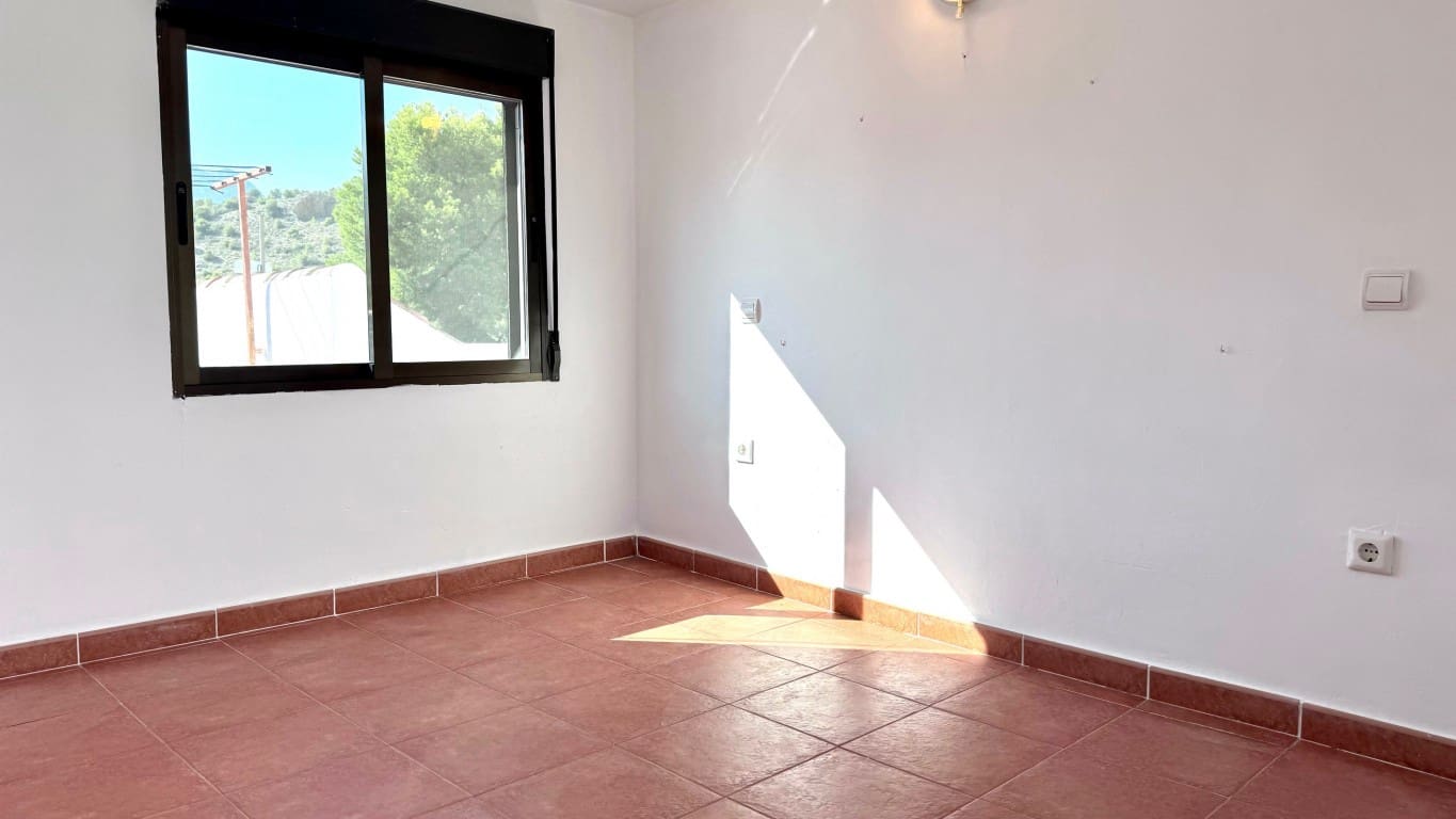 3 makuuhuone Huvila myytävänä paikassa La Nucia mukana uima-altaan - 255 000 € (Ref: 8481806)