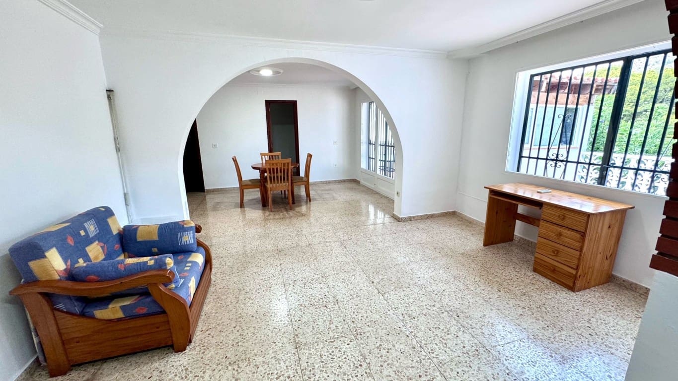 3 makuuhuone Huvila myytävänä paikassa La Nucia mukana uima-altaan - 255 000 € (Ref: 8481806)