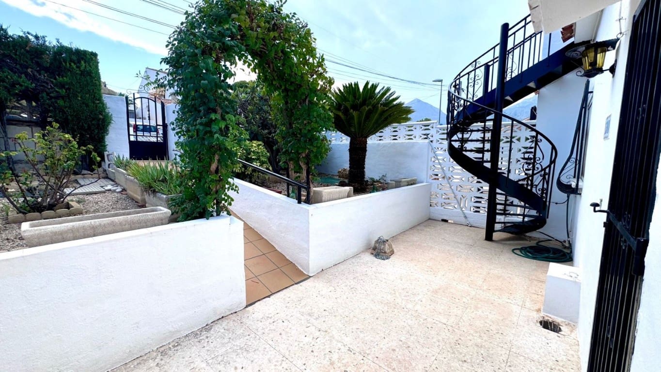 3 makuuhuone Huvila myytävänä paikassa La Nucia mukana uima-altaan - 255 000 € (Ref: 8481806)