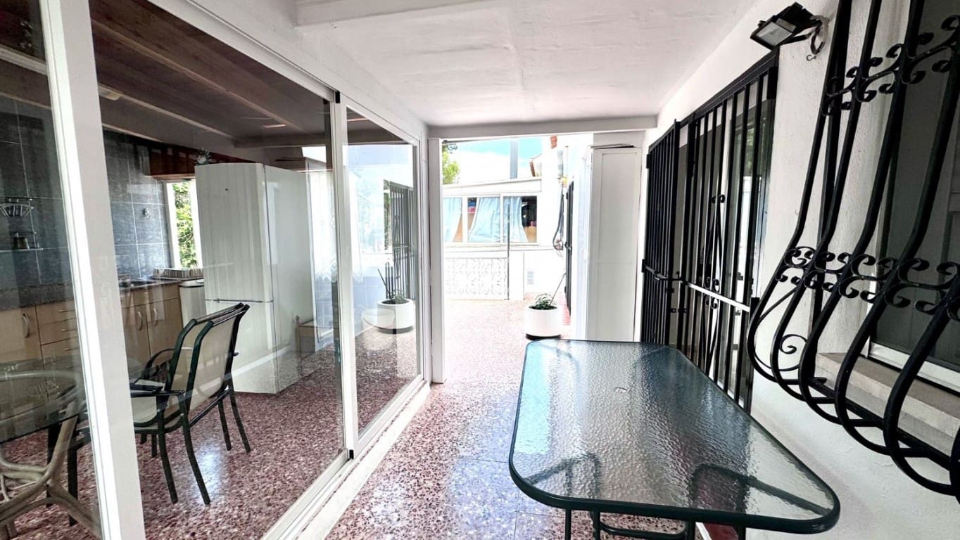 3 makuuhuone Huvila myytävänä paikassa La Nucia mukana uima-altaan - 255 000 € (Ref: 8481806)