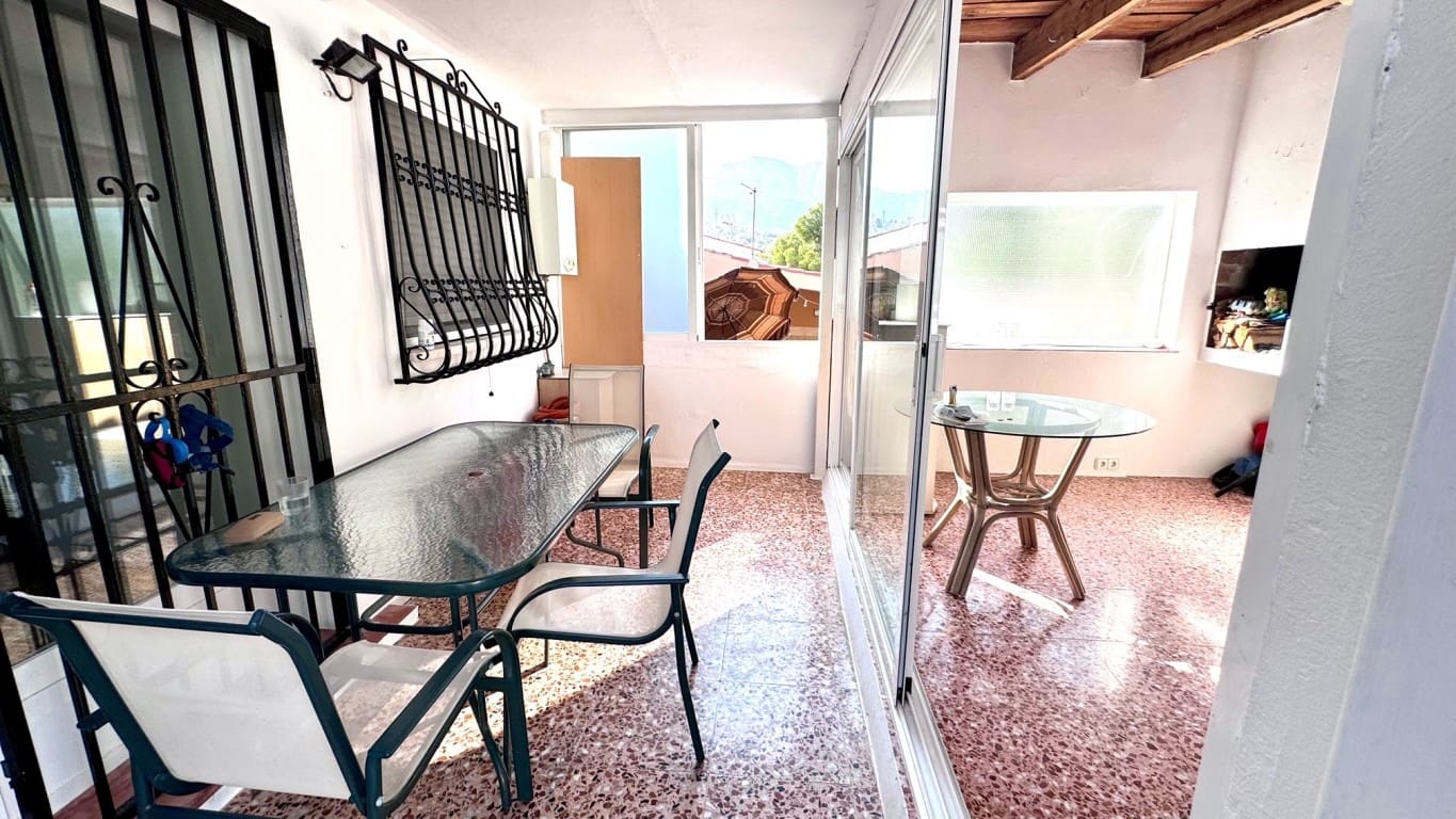 3 makuuhuone Huvila myytävänä paikassa La Nucia mukana uima-altaan - 255 000 € (Ref: 8481806)