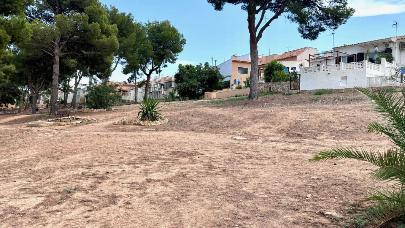 3 makuuhuone Huvila myytävänä paikassa La Nucia mukana uima-altaan - 255 000 € (Ref: 8481806)