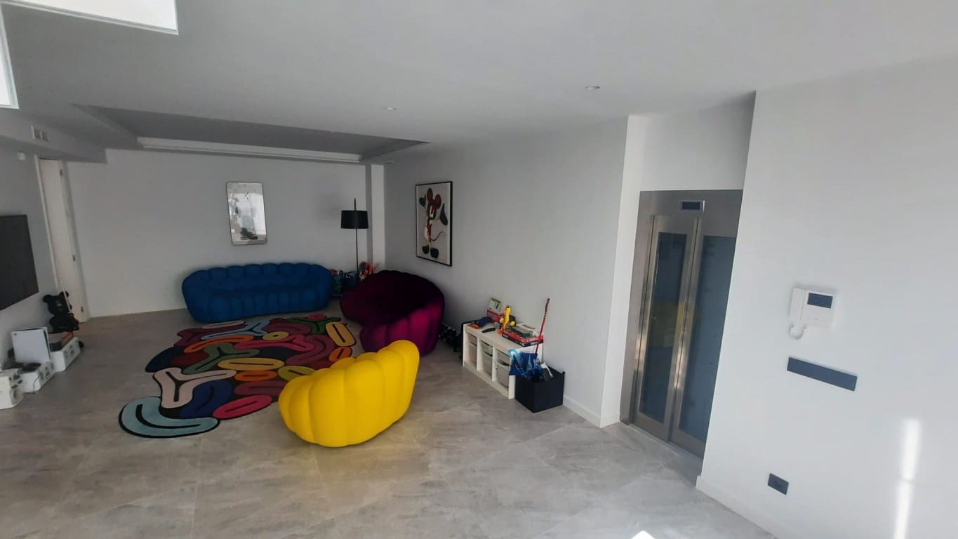 3 bedroom Villa for sale in Finestrat with pool - € 1,750,000 (Ref: 8598635)