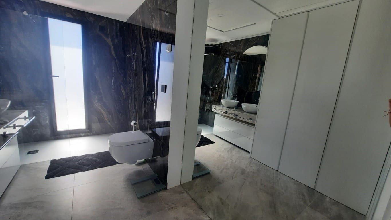 3 bedroom Villa for sale in Finestrat with pool - € 1,750,000 (Ref: 8598635)