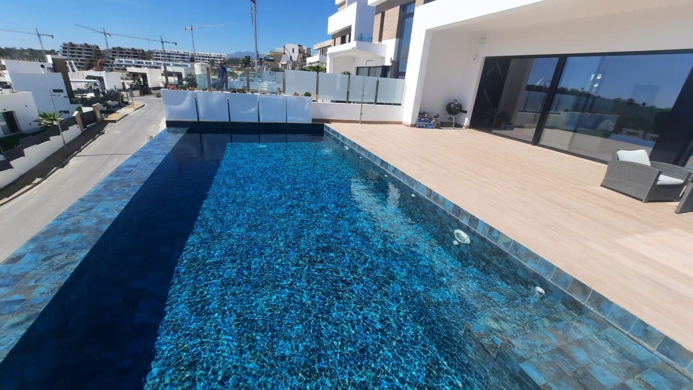 3 bedroom Villa for sale in Finestrat with pool - € 1,750,000 (Ref: 8598635)