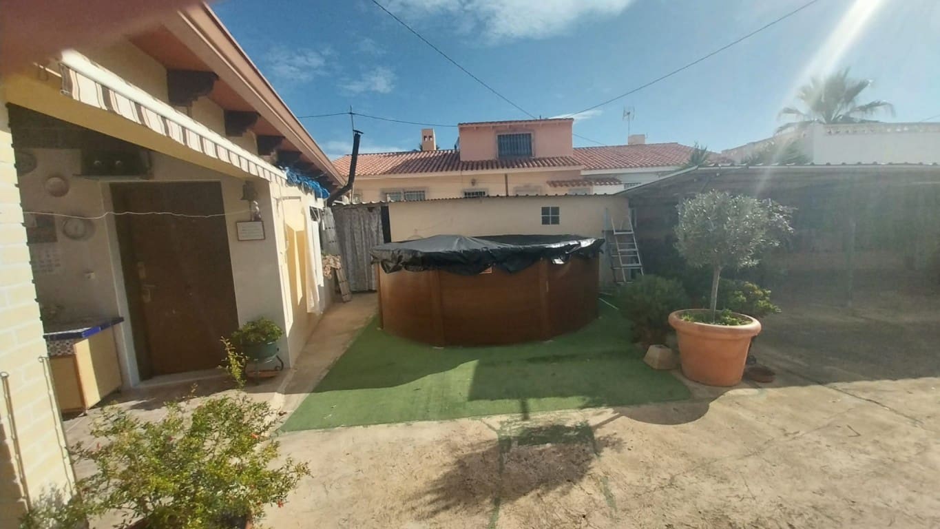 3 bedroom Villa for sale in Alfaz del Pi / L'Alfas del Pi with pool - € 350,000 (Ref: 8699062)