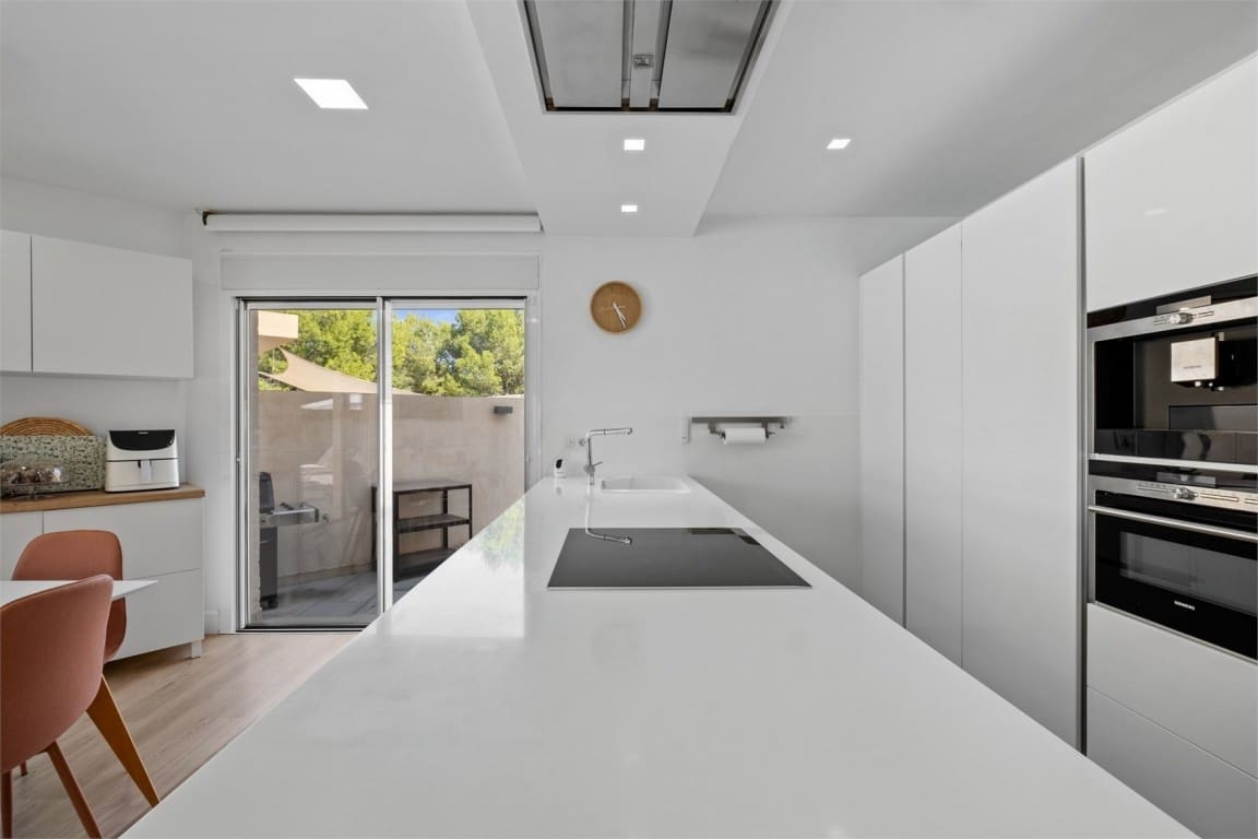 3 bedroom Villa for sale in Alfaz del Pi / L'Alfas del Pi with pool - € 598,000 (Ref: 8707479)