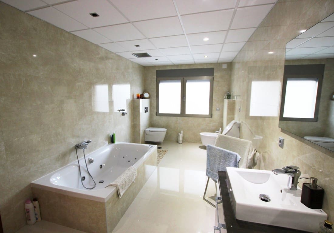 6 quarto Moradia para venda em Albir com piscina - 2 100 000 € (Ref: 8762451)