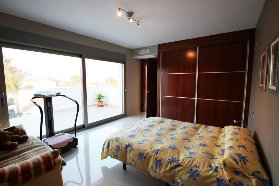 6 quarto Moradia para venda em Albir com piscina - 2 100 000 € (Ref: 8762451)