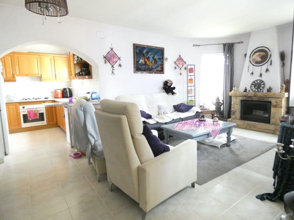 3 quarto Moradia para venda em La Nucia com piscina - 395 000 € (Ref: 8796795)