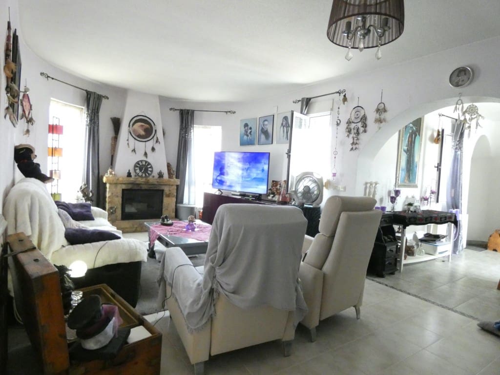 3 quarto Moradia para venda em La Nucia com piscina - 395 000 € (Ref: 8796795)