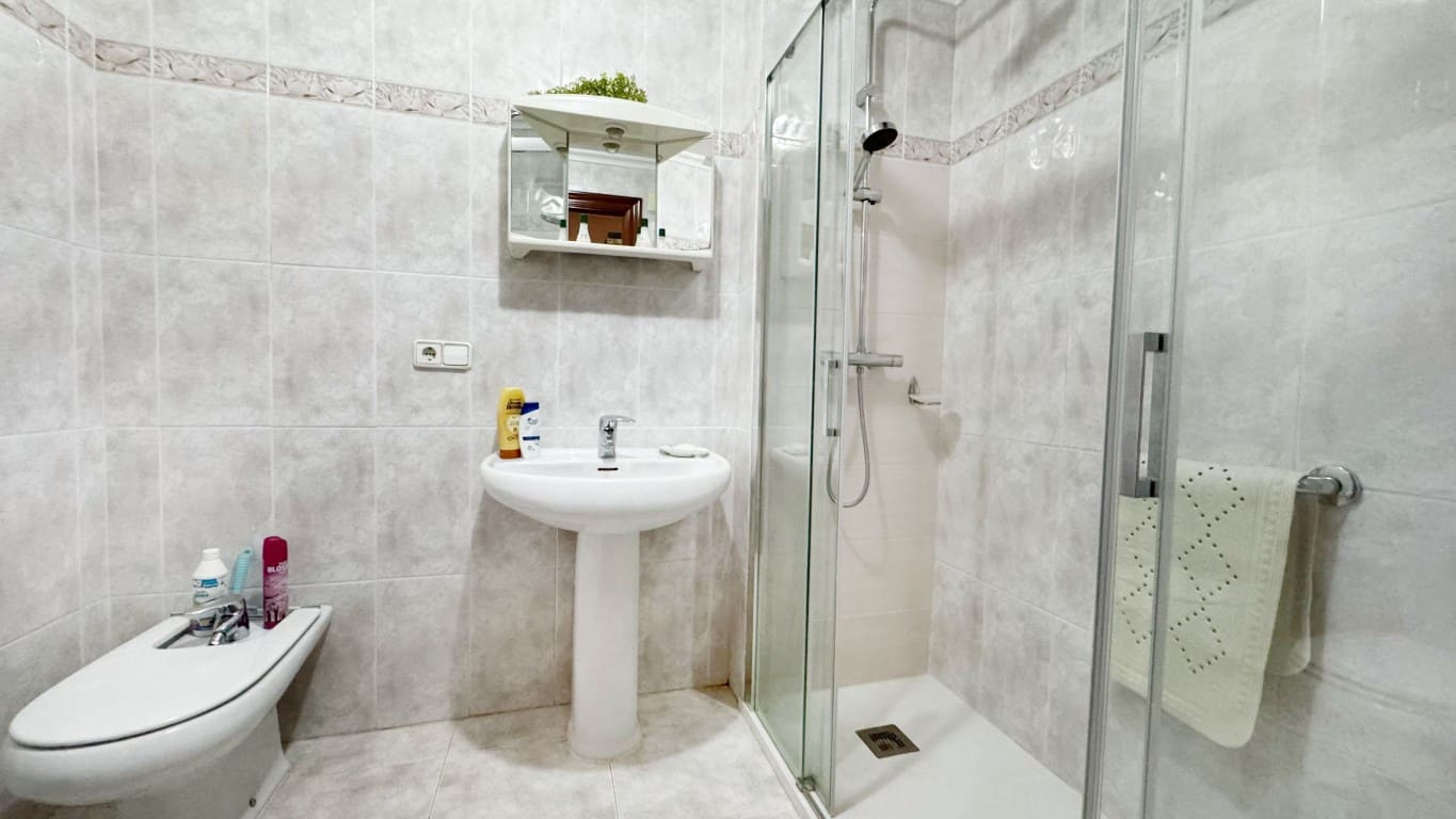 4 bedroom Villa for sale in Albir with pool - € 475,000 (Ref: 8809851)