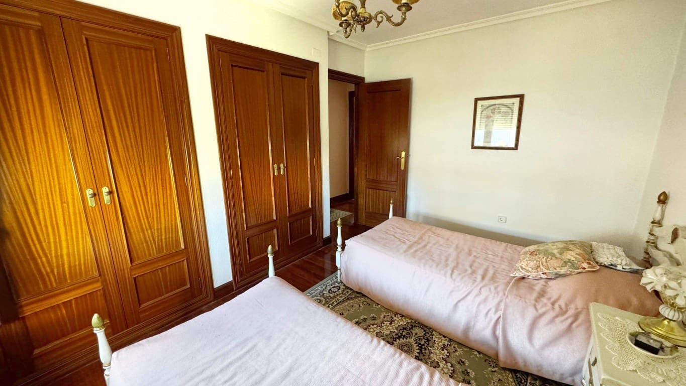 4 bedroom Villa for sale in Albir with pool - € 475,000 (Ref: 8809851)