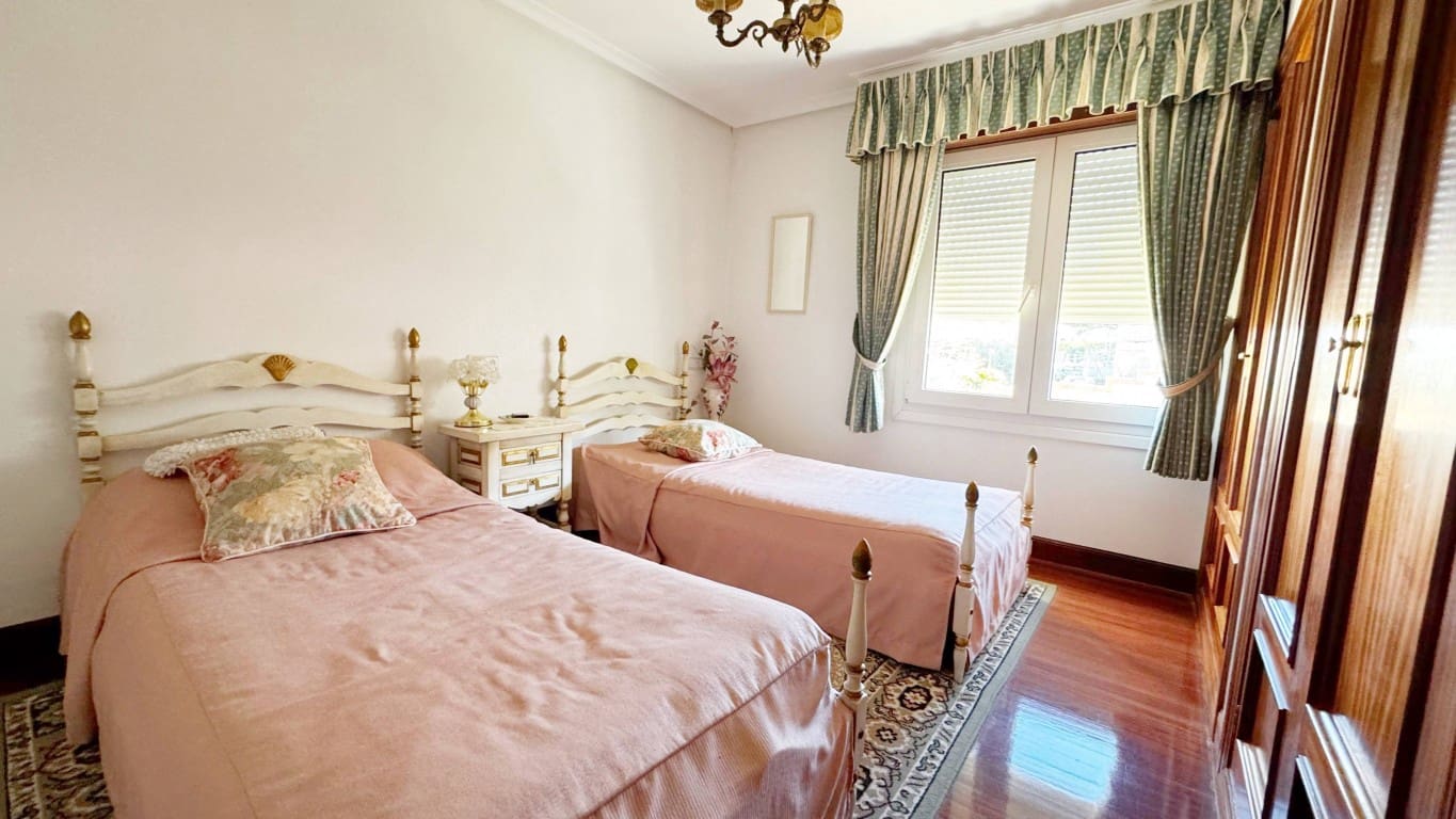 4 bedroom Villa for sale in Albir with pool - € 475,000 (Ref: 8809851)