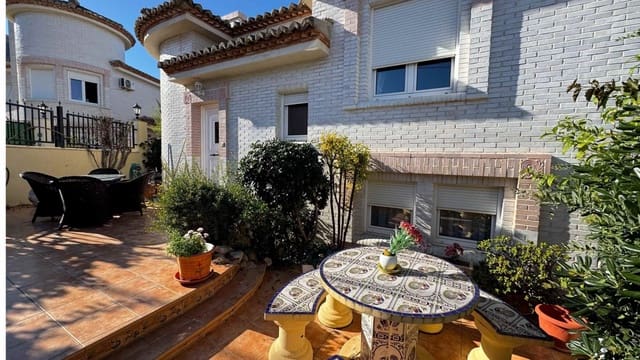 4 soverom Villa til salgs i Albir, Alfaz del Pi / L'Alfàs del Pi med svømmebasseng - € 475 000 (Ref: 8809851)