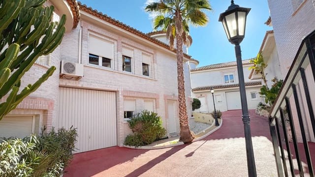 4 soverom Villa til salgs i Albir, Alfaz del Pi / L'Alfàs del Pi med svømmebasseng - € 475 000 (Ref: 8809851)