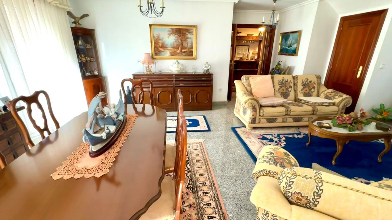 4 Zimmer Villa zu verkaufen in Albir mit Pool - 475.000 € (Ref: 8809851)