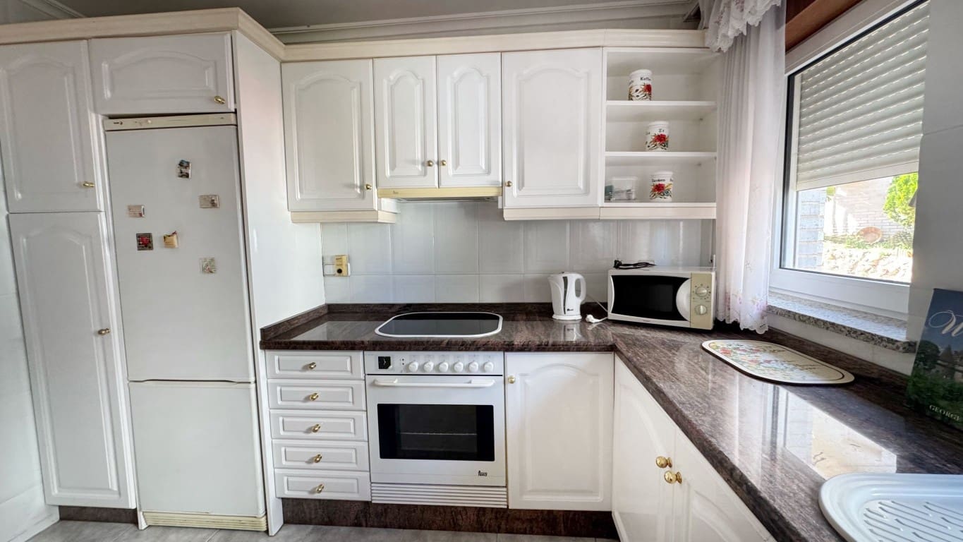 4 Zimmer Villa zu verkaufen in Albir mit Pool - 425.000 € (Ref: 8809851)