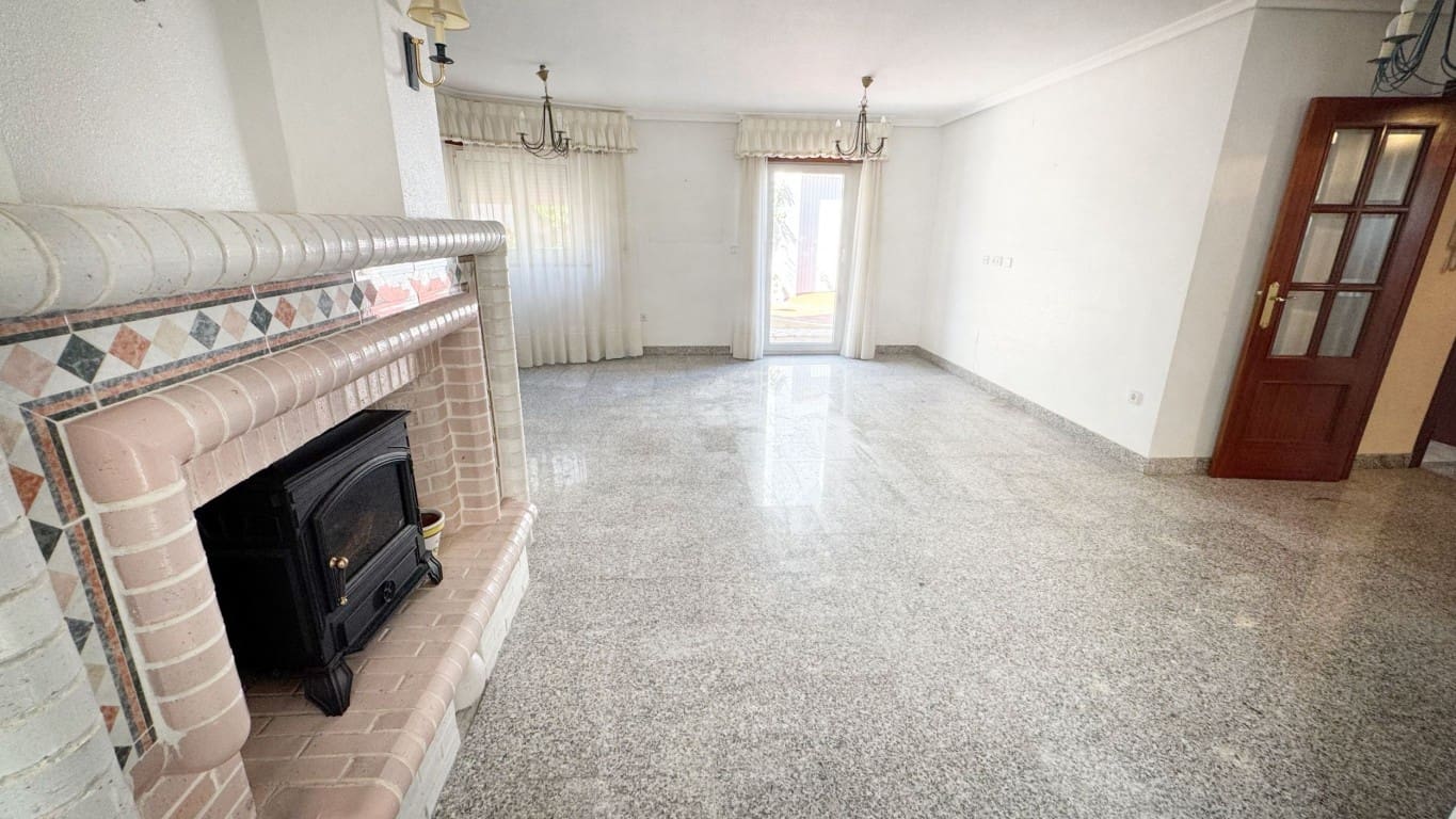 4 Zimmer Villa zu verkaufen in Albir mit Pool - 425.000 € (Ref: 8809851)