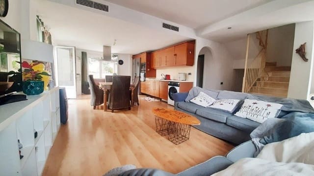 4 soverom Villa til salgs i Escandinavia - Cautivador, Alfaz del Pi / L'Alfàs del Pi med svømmebasseng - € 398 000 (Ref: 8830347)