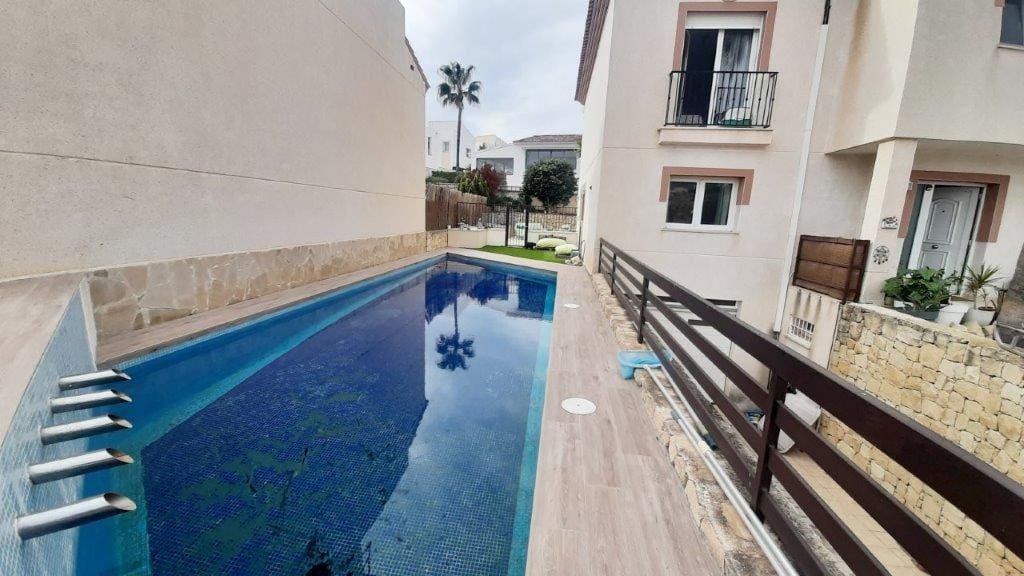 4 soverom Villa til salgs i Alfaz del Pi / L'Alfas del Pi med svømmebasseng - € 398 000 (Ref: 8830347)