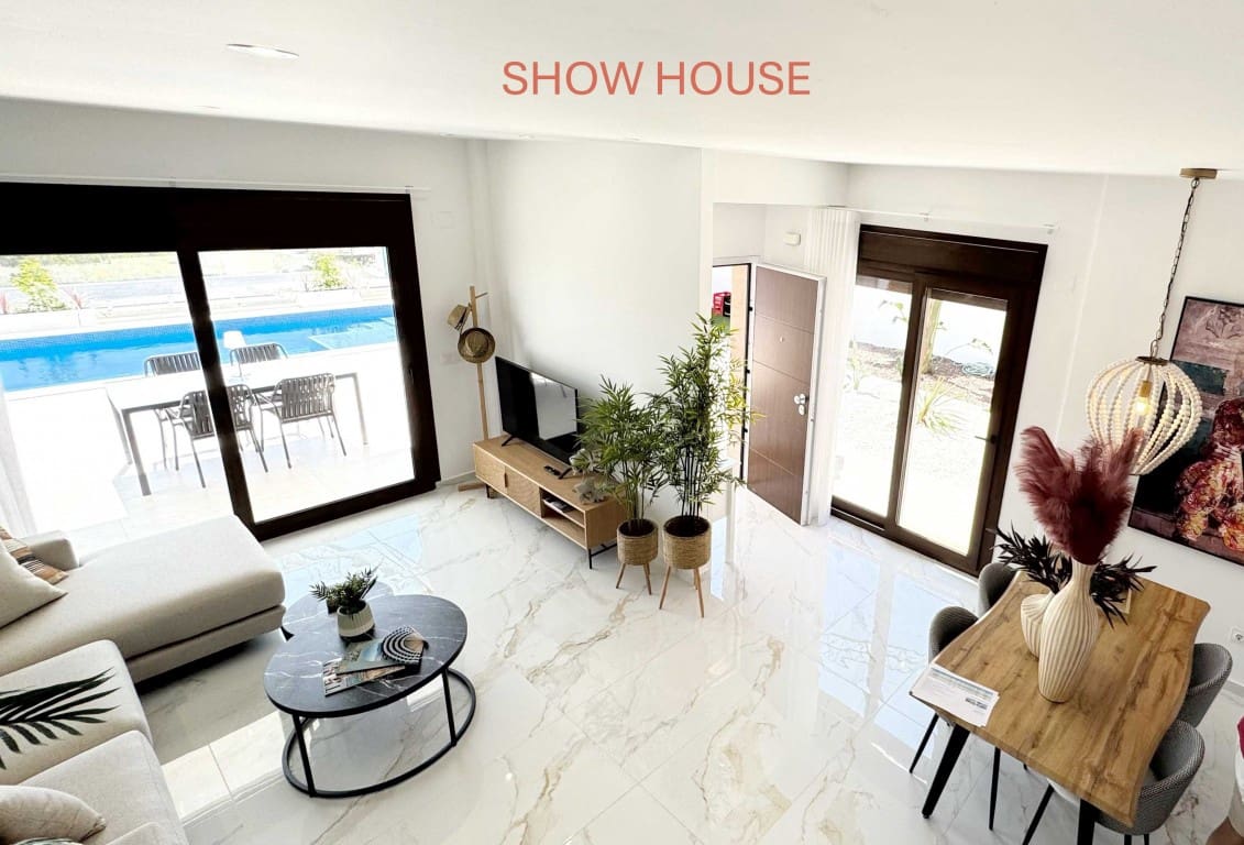 3 soveværelse Villa til salg i Polop med swimmingpool - € 598.000 (Ref: 8882354)