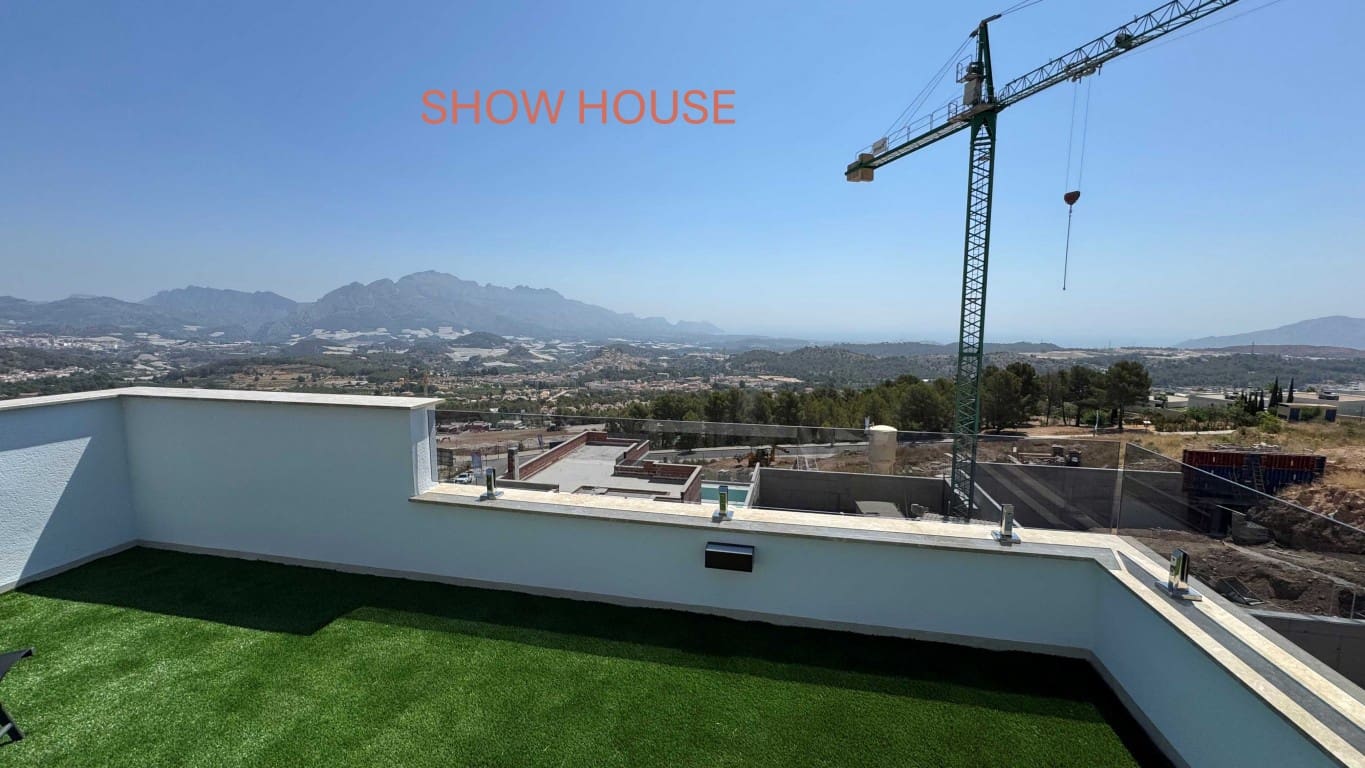 3 soveværelse Villa til salg i Polop med swimmingpool - € 598.000 (Ref: 8882354)