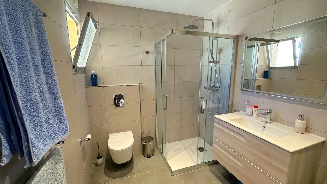 2 soverom Villa til salgs i La Nucia - € 270 000 (Ref: 8935979)